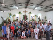 Aż żal było po kilku dniach w niedzielę się żegnać z lokalną wspólnotą w jednej z 40 kaplic  w nasze parafii obsługiwanej przez zaledwie dwóch kapłanów.